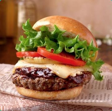 KUA AINA 新商品「BBQスモークジャックチーズバーガー」が美味い！ イメージ